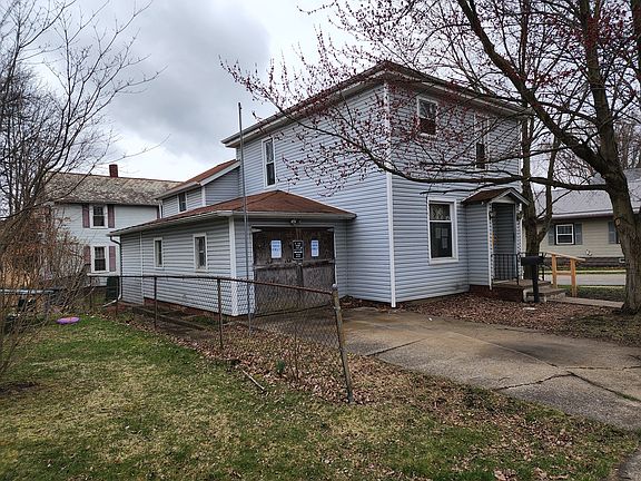 2nd image of 807 E 4th St