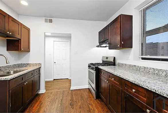 7525 S Kingston Ave #1W — Photo 2