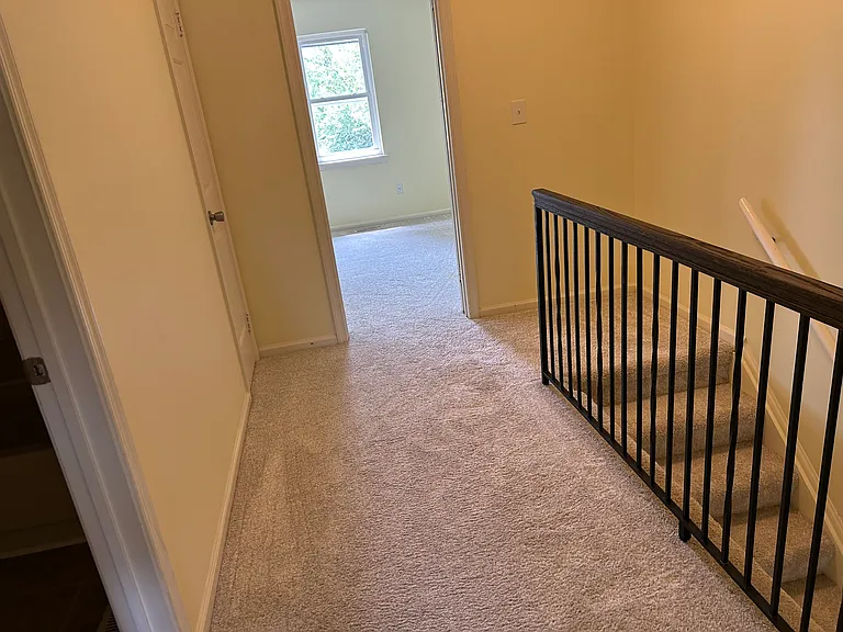 717 Westminster Ln — Photo 28
