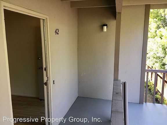 4th image of 2575 Sir Francis Drake Blvd #42