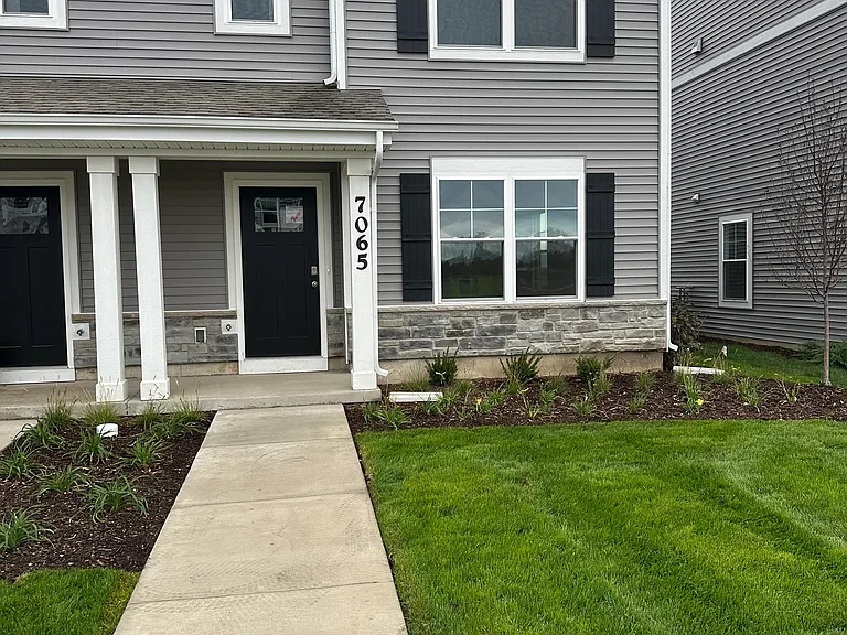 7065 Fair Oaks Rd — Photo 1