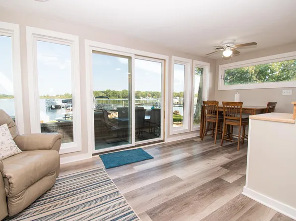 84 Ems B11 Ln, Pierceton, IN 46562