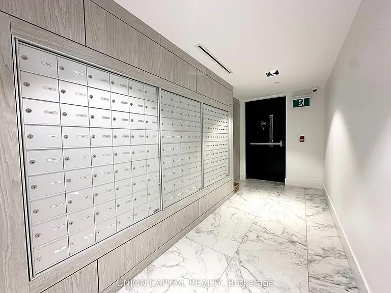15 Wellington St S #2203 — Photo 10