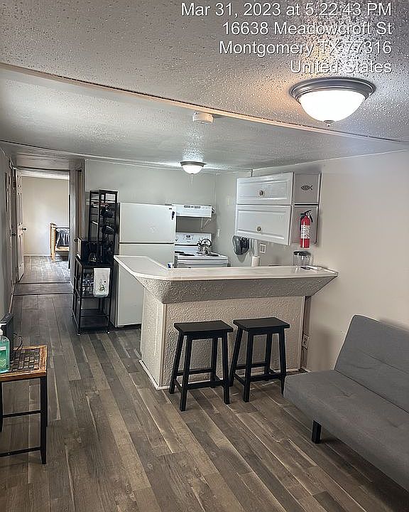 1st image of 16638 Meadowcroft