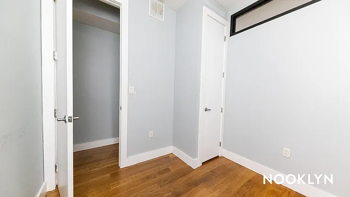 Rented by Nooklyn NYC LLC | media 28