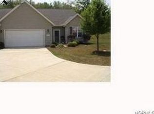8797 Roberts Ct #21-B, Olmsted Falls, OH 44138