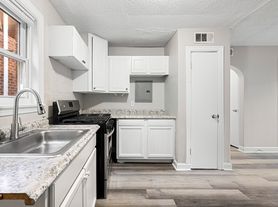 592 Cooper St SW, Atlanta, GA