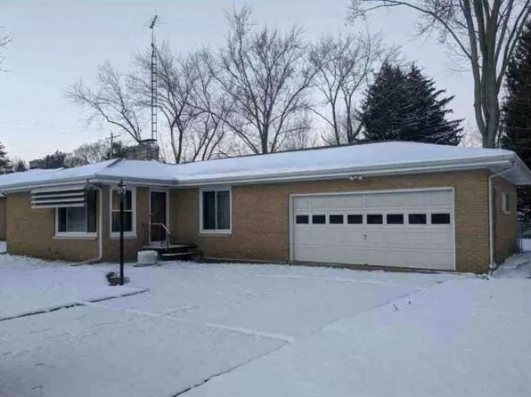 1822 S 3rd St, Niles, MI 49120