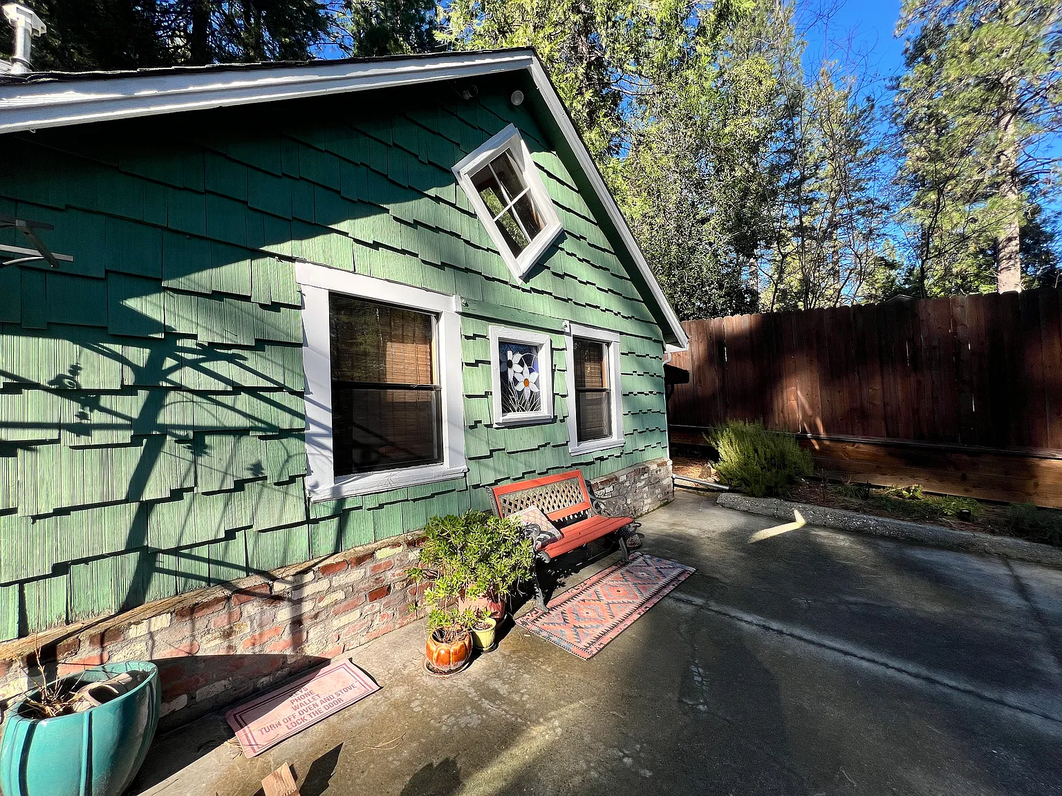 2 bed, 700 sqft, $1,850 — Photo 1