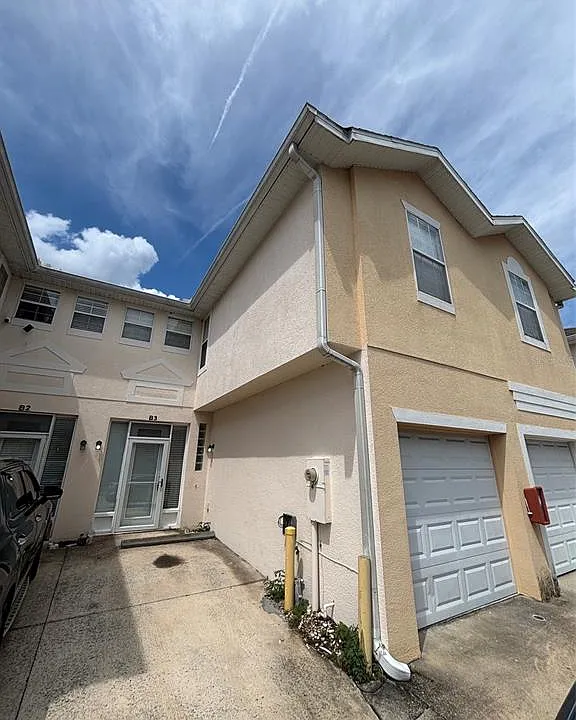 7415 Lago De Oro #B3