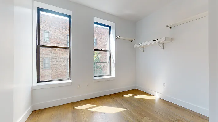 Rented by Bond New York | media 29