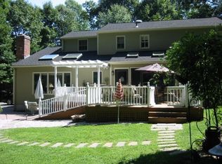 174 Bridle Path Rd, Southbury, CT 06488