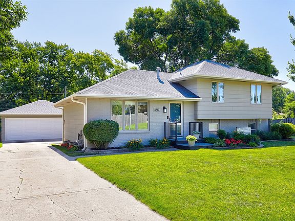 2nd image of 4517 69th St