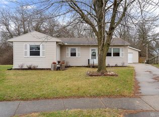 2086 Prospect Cir, Springfield, OH 45503