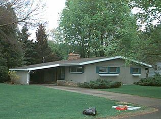 1424 S Orchard Dr, Traverse City, MI 49686