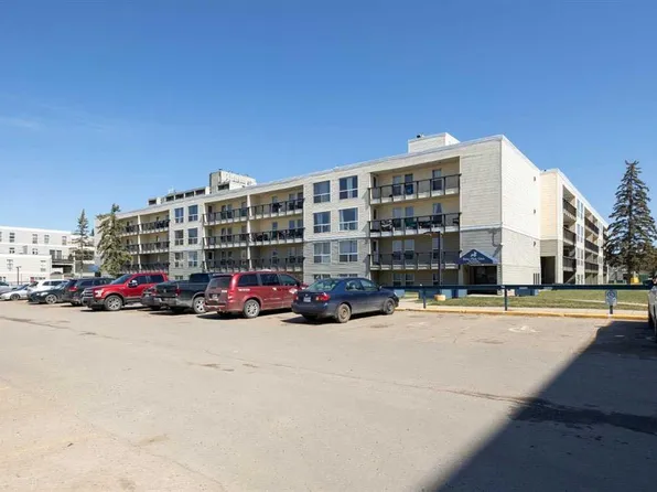 14921 E Macdonald Dr #110, Wood Buffalo, AB T9H 4H3