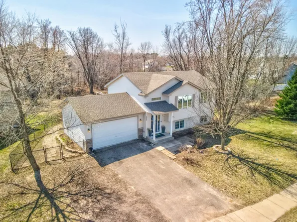 623 Horseshoe Ln, Braham, MN 55006