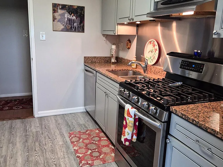 2500 N Van Dorn St #1001 — Photo 8