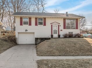 1119 18th St NW, Cedar Rapids, IA 52405