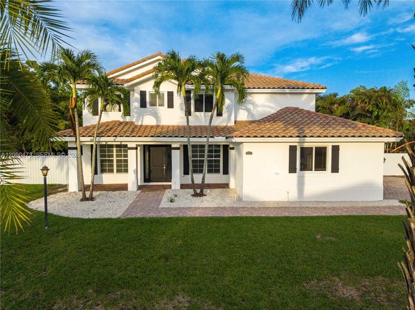 5+1 Mülk — 21101 SW 132nd Ct, Miami, FL 33177, Miami