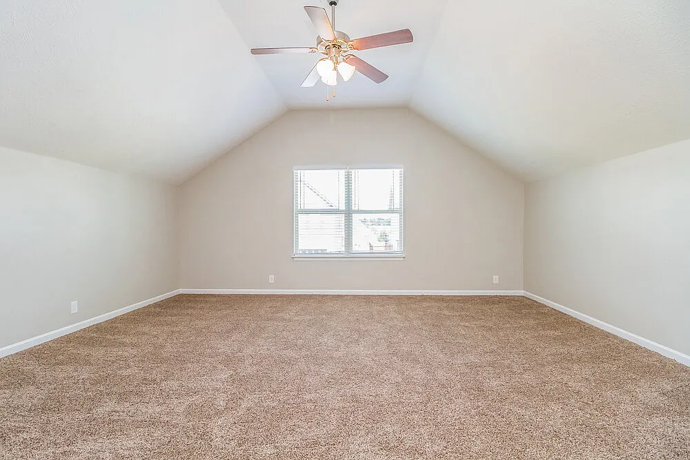 4 bed, 3.0 bath, 1851 sqft, $3,990 — Photo 4