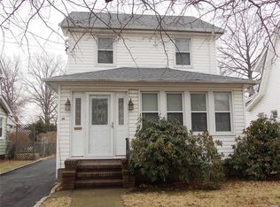 30 Herkimer St, New Hyde Park, NY 11040