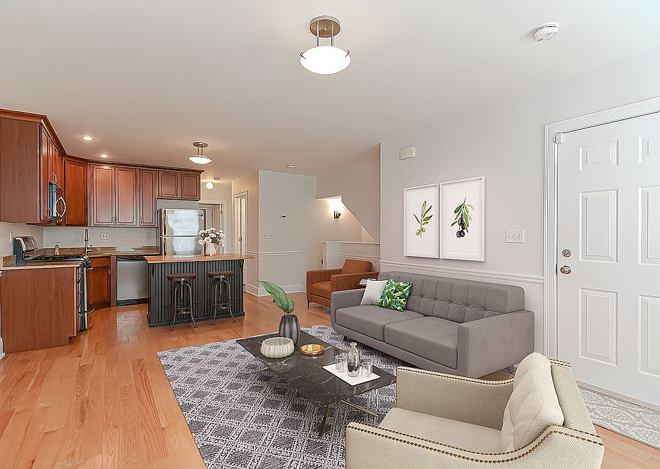 1st image of 218 W 5th St #1