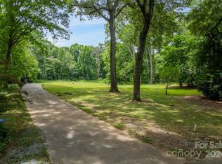 4510 Town And Country Dr, Charlotte, NC 28226