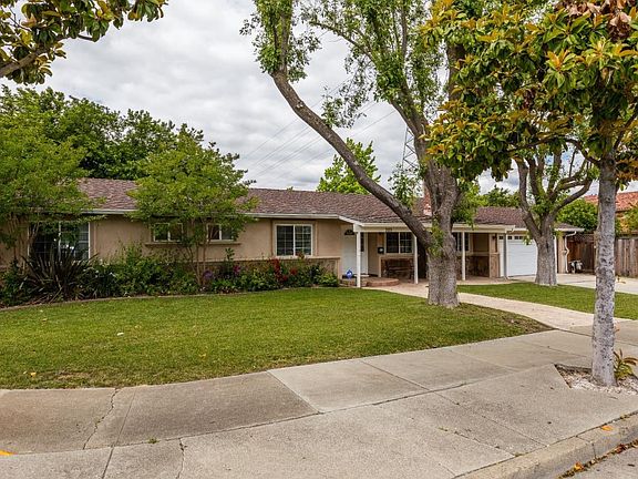 4th image of 305 Colleen Ct