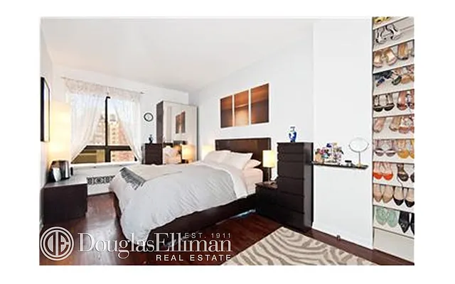 Sold by Douglas Elliman | media 14