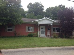 55 Wolf Rd, West Alexandria, OH 45381