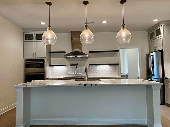 2nd image of 1000 Inlet View Dr.