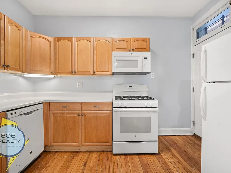 Lincoln Park Apts! — Photo 3