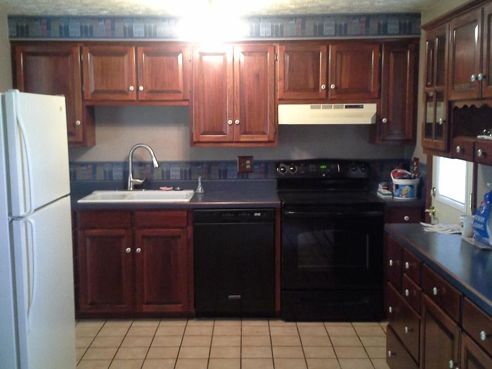 2nd image of 2617 Elm Dr