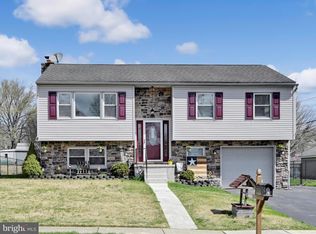 67 W Charles St, Wernersville, PA