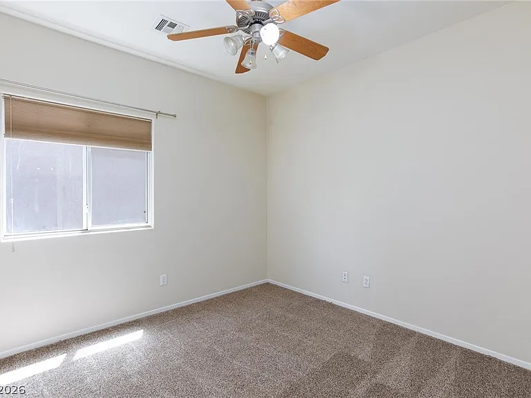 2598 Highland Cliff Dr — Photo 29
