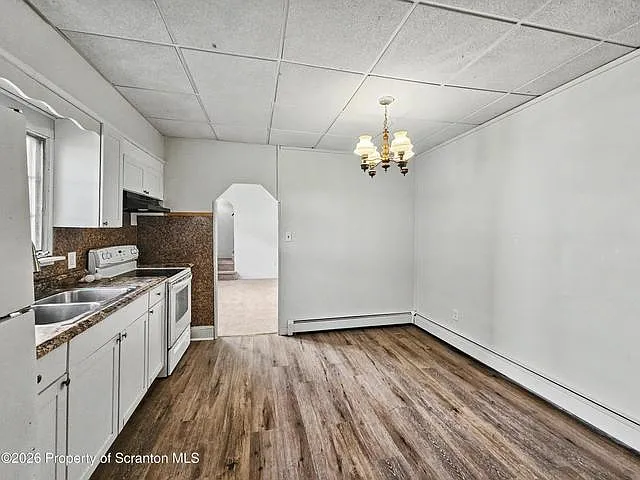 949 Carmalt St — Photo 3