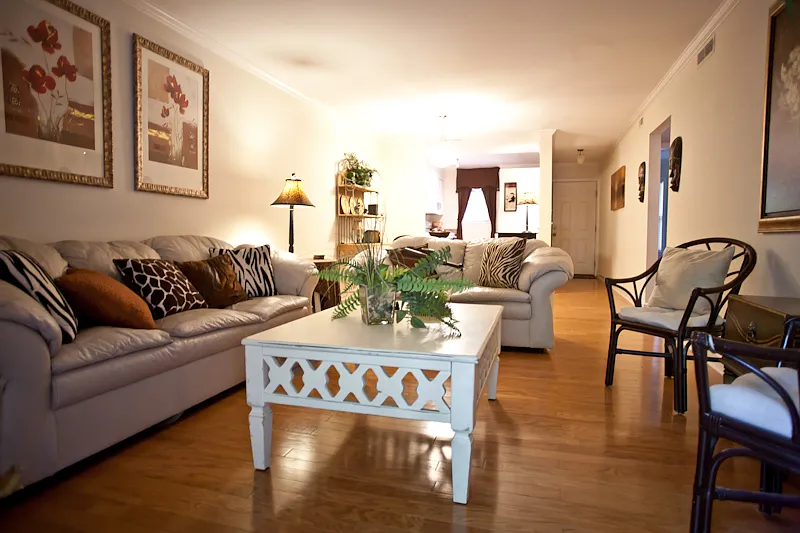 All-Inclusive Living Steps from East Franklin St Relax at The Retreat! Flexible Move in! — Photo 2