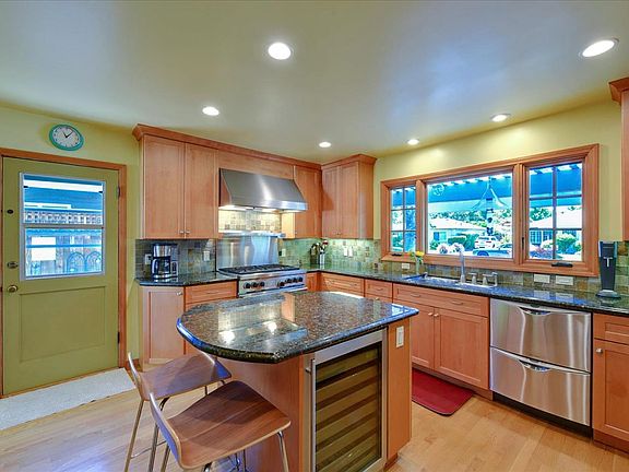 4th image of 1241 Redondo Dr