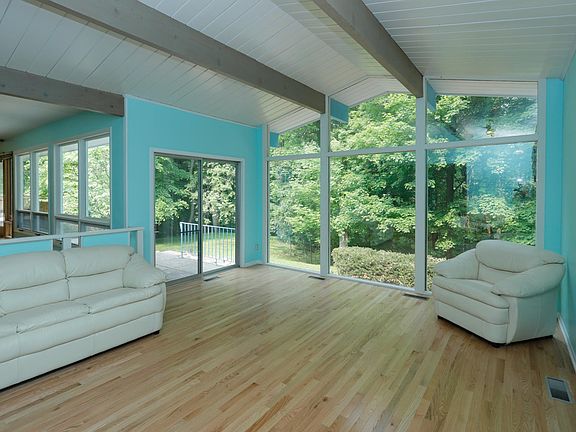 3050 S 36th St-104