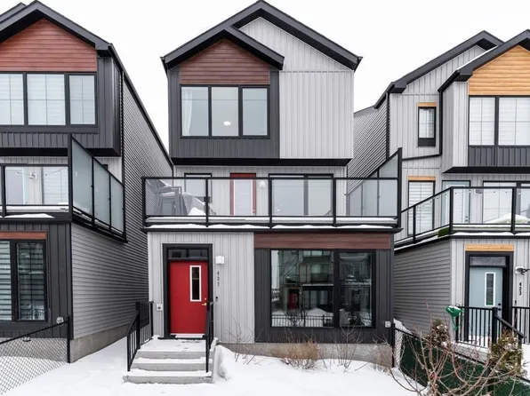 427 39th St SW, Edmonton, AB T6X 2X9