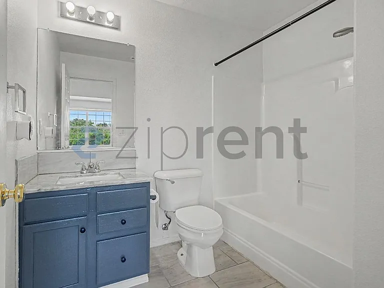 6674 SE Lois St — Photo 19