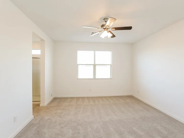 17484 W Sunnyslope Ln — Photo 10