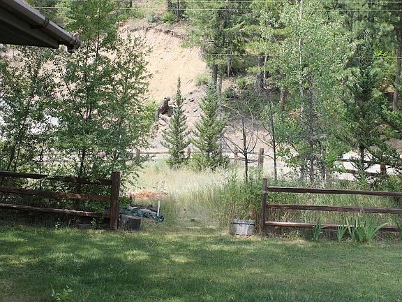 3rd image of 203 Woodland Dr