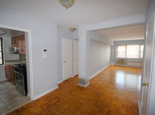 10933 71st Rd APT 8C, Forest Hills, NY 11375
