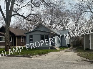 1952 Kinsey St, Muskegon, MI 49441
