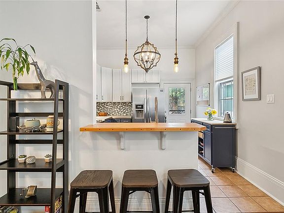 5th image of 531 Dufossat St