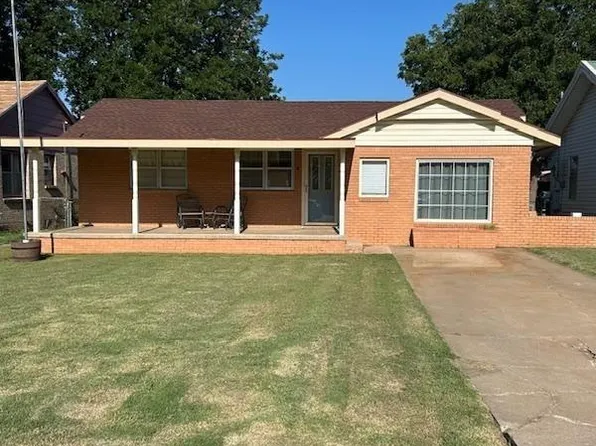 505 N Hill St, Hobart, OK 73651