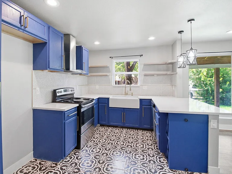 204 Aero Ave — Photo 11