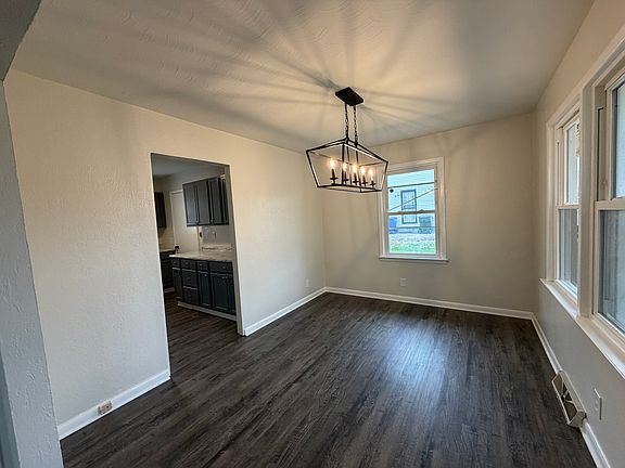2nd image of 1025 Charleston Blvd